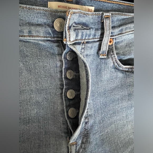Levi’s Wedgie Skinny Buttonfly Jeans Size 31 - Picture 5 of 5